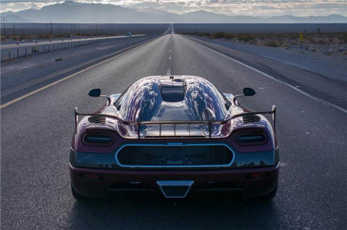 Koenigsegg Agera RS breaks production car speed record